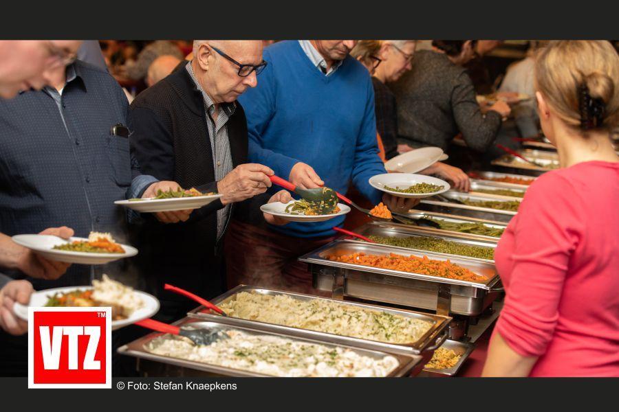 warm_buffet_kookclub_vzw_VTZ_aan_het_werk_114_personen_1.jpg